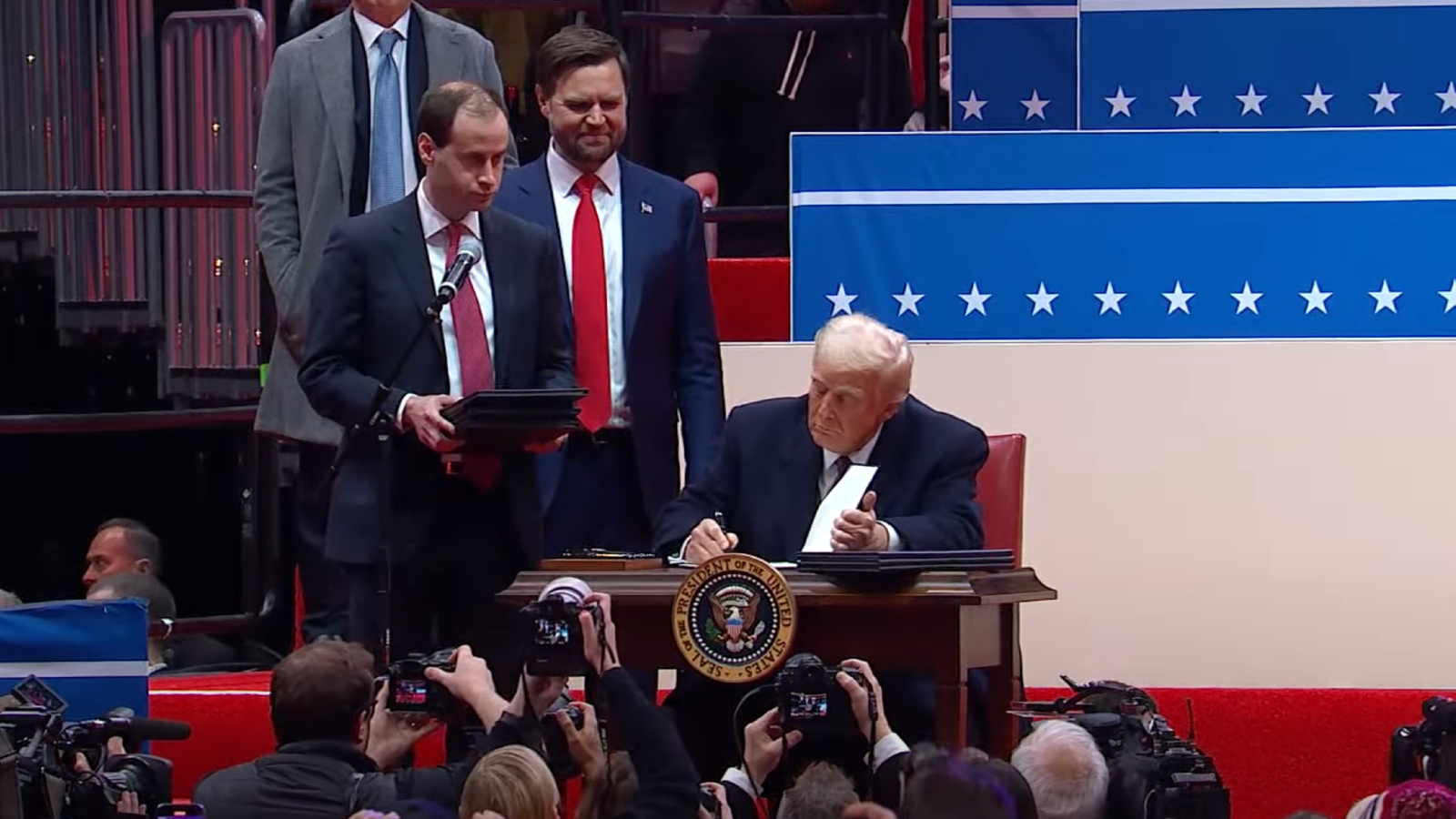 Trump Issues Temporary Freeze on Regulatory Agencies Issuing New Rules