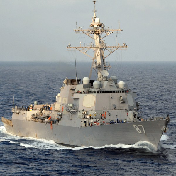 Maine Destroyer Repels Iranian Attack In Strait…